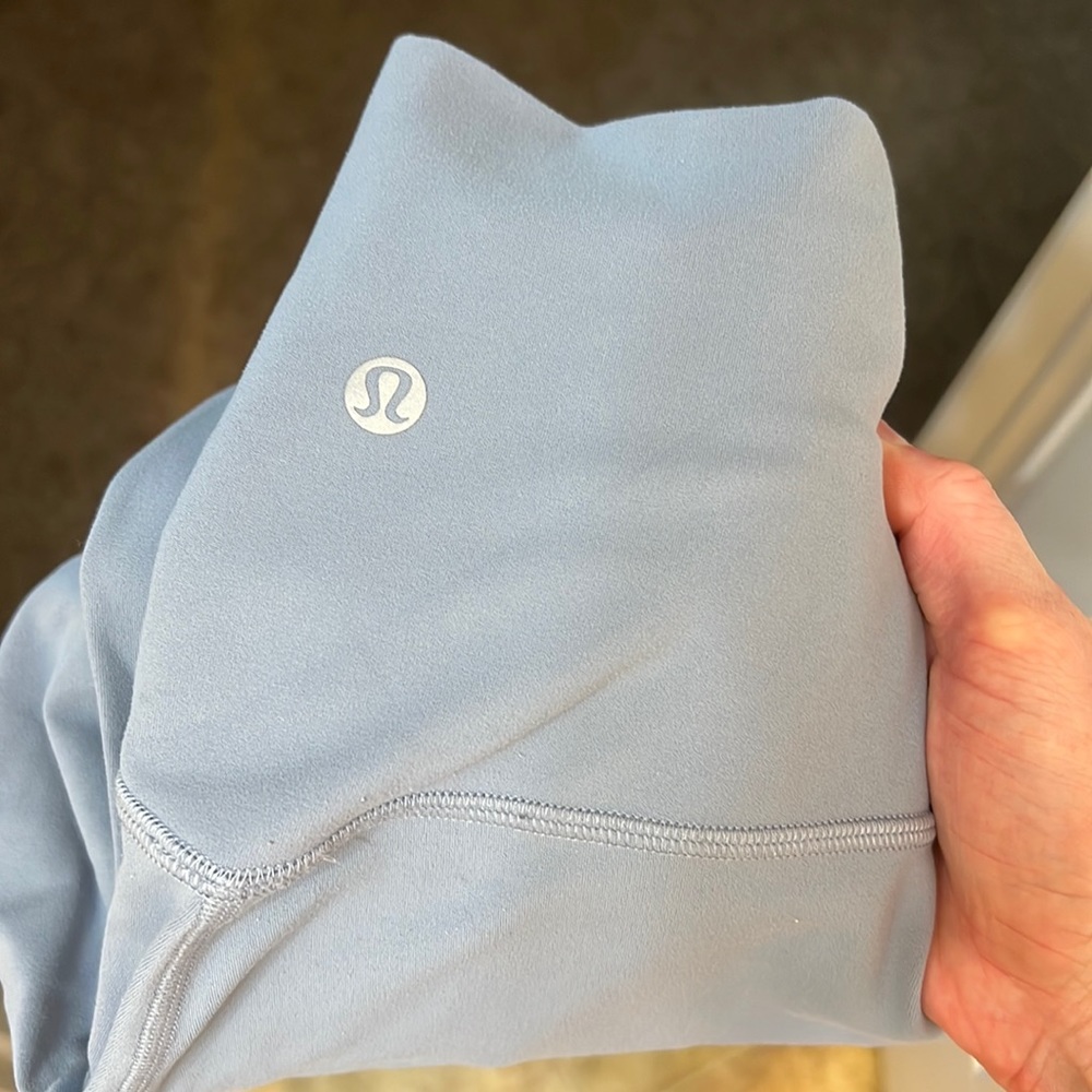 Lululemon Align 25” Chambray size 2